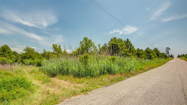 7443 County Road 302, Plantersville, TX 77363