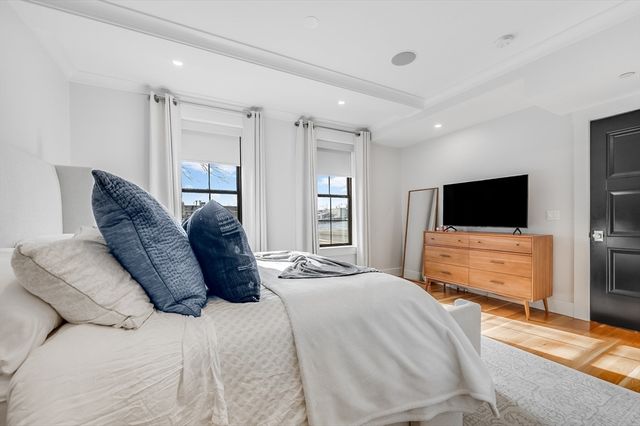 799 E 3rd St 2, Boston, MA 02127