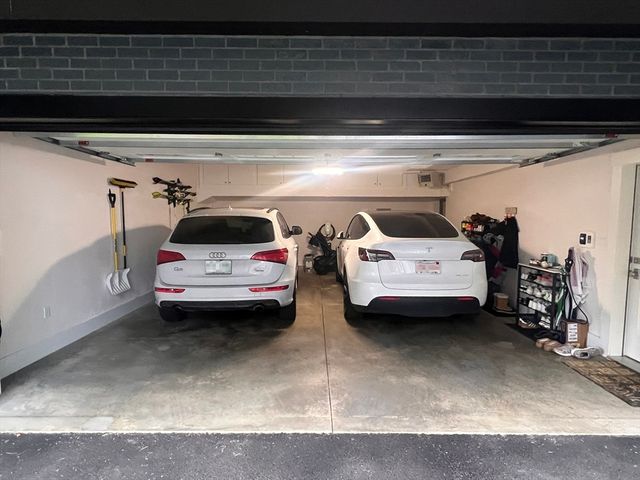 799 E 3rd St 2, Boston, MA 02127