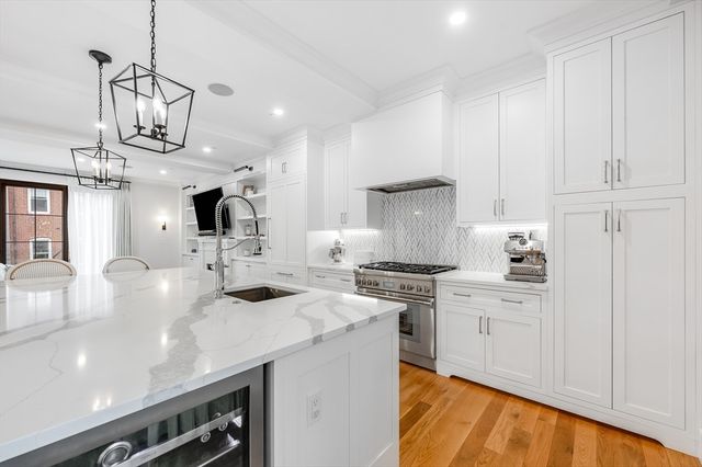 799 E 3rd St 2, Boston, MA 02127