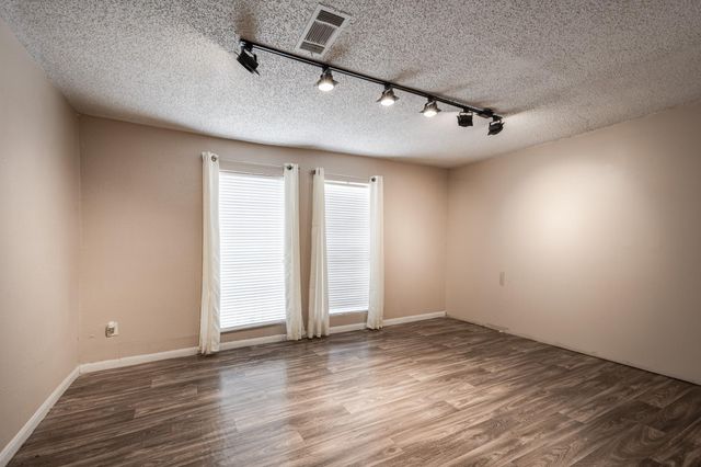 412 Kentucky Street, Liberty, TX 77575