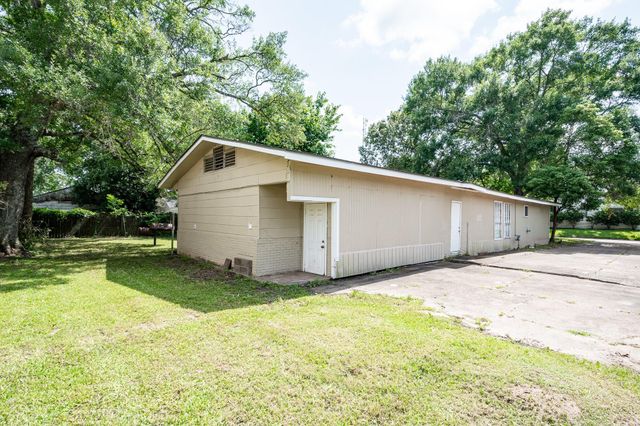 412 Kentucky Street, Liberty, TX 77575