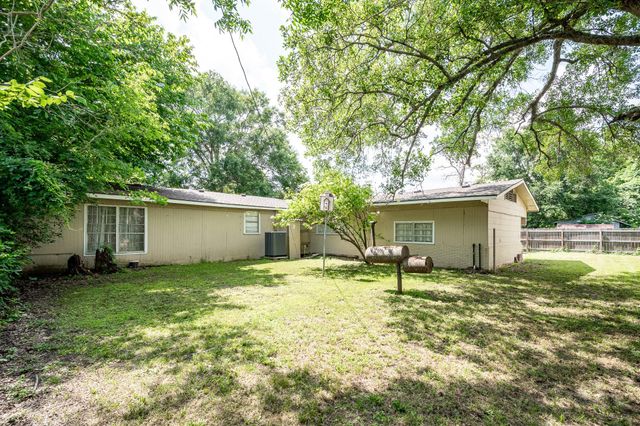 412 Kentucky Street, Liberty, TX 77575