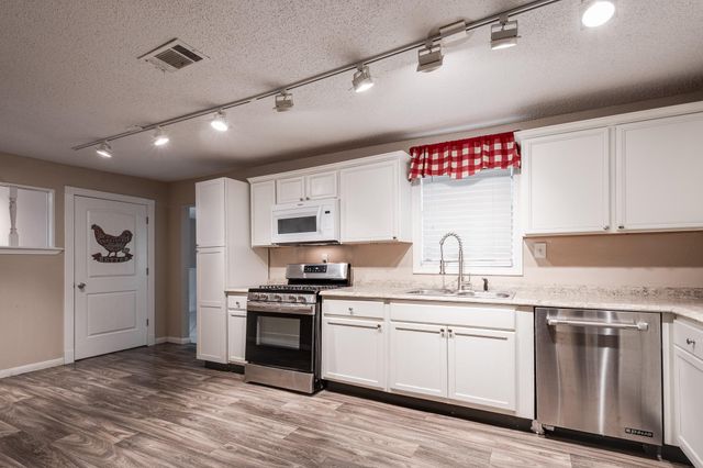 412 Kentucky Street, Liberty, TX 77575