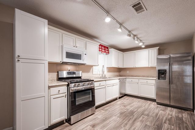 412 Kentucky Street, Liberty, TX 77575