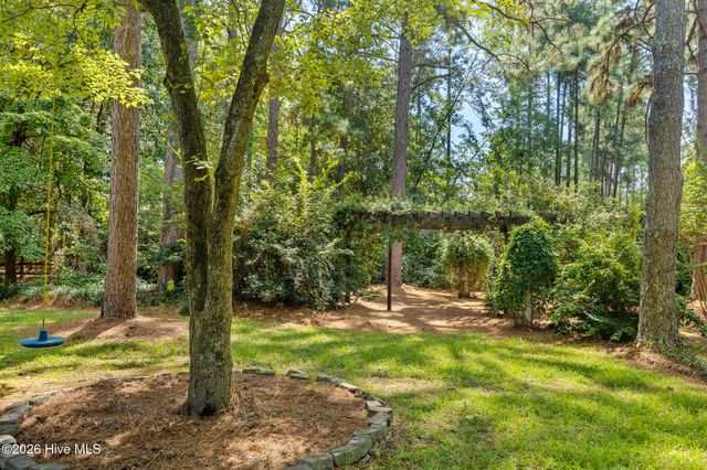 47 Birdie Drive, Whispering Pines, NC 28327