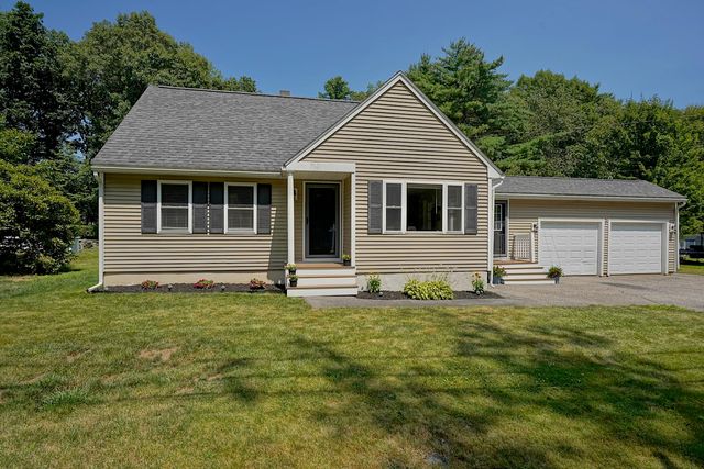 29 Mary Batchelder Road, Hampton, NH 03842