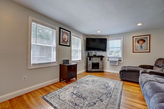 29 Mary Batchelder Road, Hampton, NH 03842