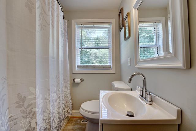 29 Mary Batchelder Road, Hampton, NH 03842