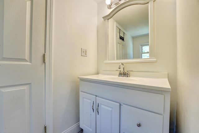 29 Mary Batchelder Road, Hampton, NH 03842