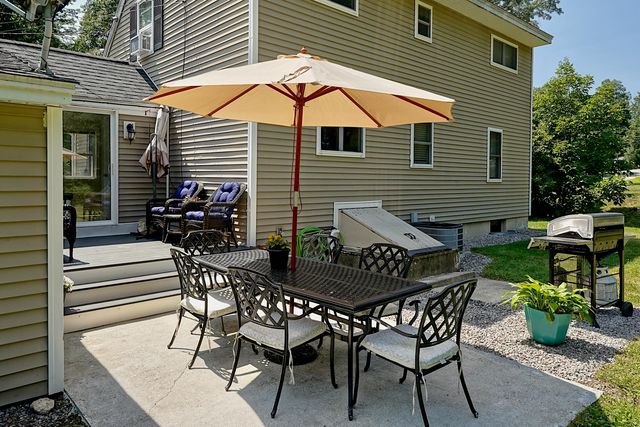 29 Mary Batchelder Road, Hampton, NH 03842