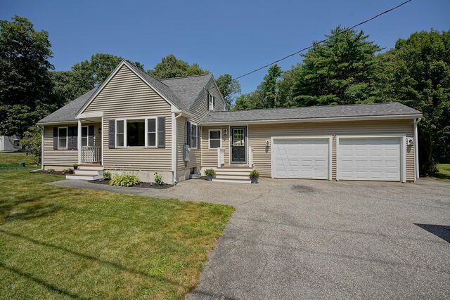 29 Mary Batchelder Road, Hampton, NH 03842