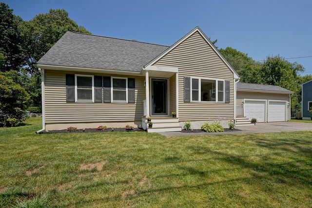 29 Mary Batchelder Road, Hampton, NH 03842