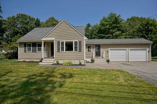 29 Mary Batchelder Road, Hampton, NH 03842