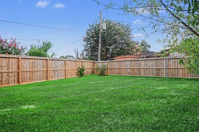 11226 Sagemeadow Lane, Houston, TX 77089