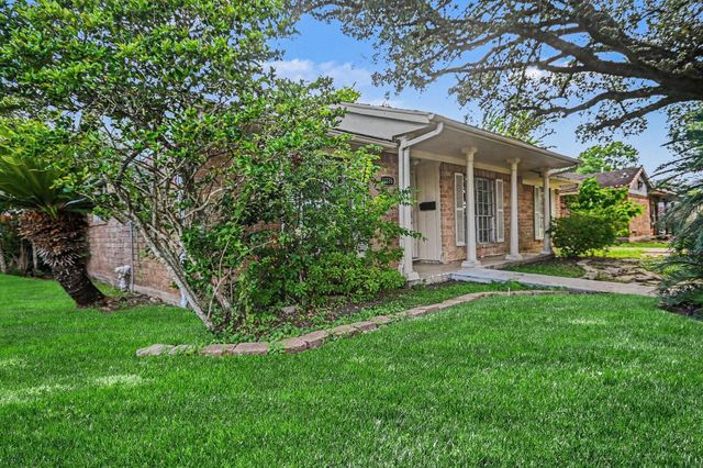 11226 Sagemeadow Lane, Houston, TX 77089