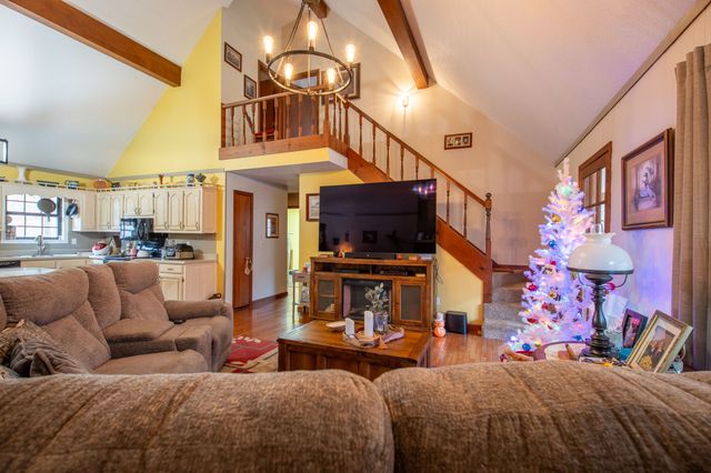 323 Spring Creek Rd, Westpoint, TN 38486