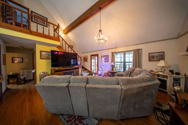 323 Spring Creek Rd, Westpoint, TN 38486