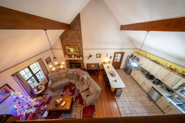 323 Spring Creek Rd, Westpoint, TN 38486