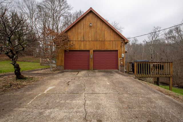 323 Spring Creek Rd, Westpoint, TN 38486