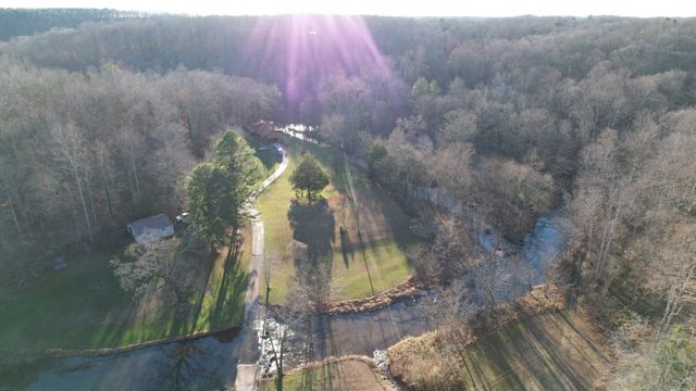 323 Spring Creek Rd, Westpoint, TN 38486