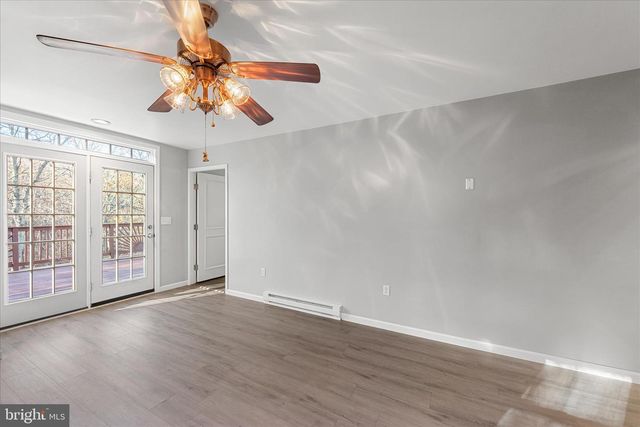 162 TWIN FOX LN, Berkeley Springs, WV 25411