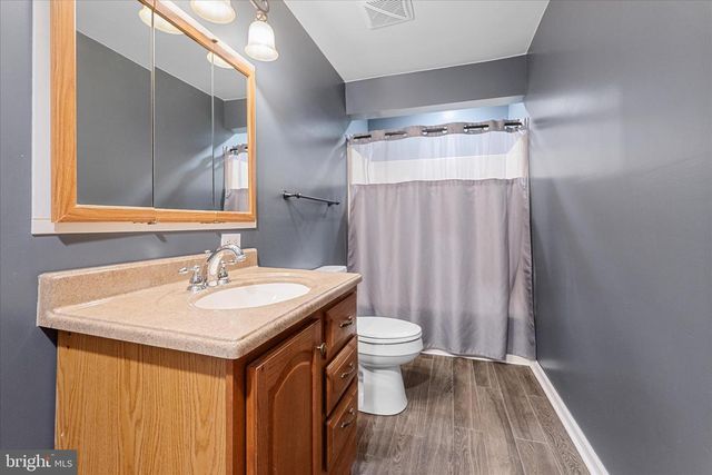 162 TWIN FOX LN, Berkeley Springs, WV 25411