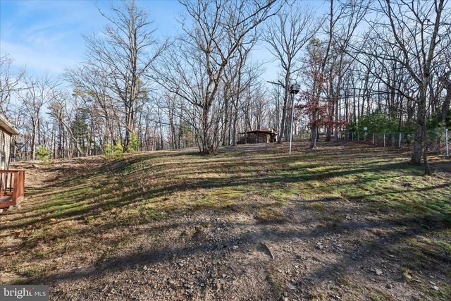 162 TWIN FOX LN, Berkeley Springs, WV 25411
