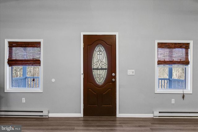 162 TWIN FOX LN, Berkeley Springs, WV 25411