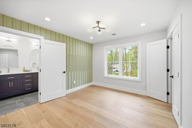 17 Arlington Dr, Livingston Twp., NJ 07039
