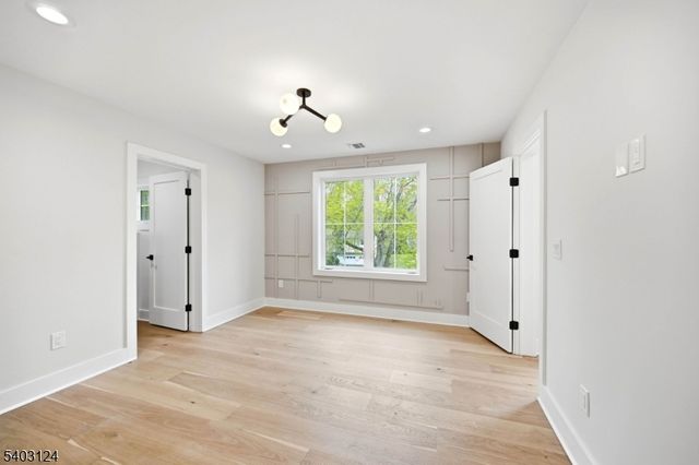 17 Arlington Dr, Livingston Twp., NJ 07039