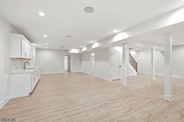17 Arlington Dr, Livingston Twp., NJ 07039