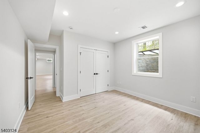 17 Arlington Dr, Livingston Twp., NJ 07039