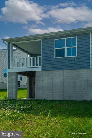 124 GOUDHURST ST, Martinsburg, WV 25405