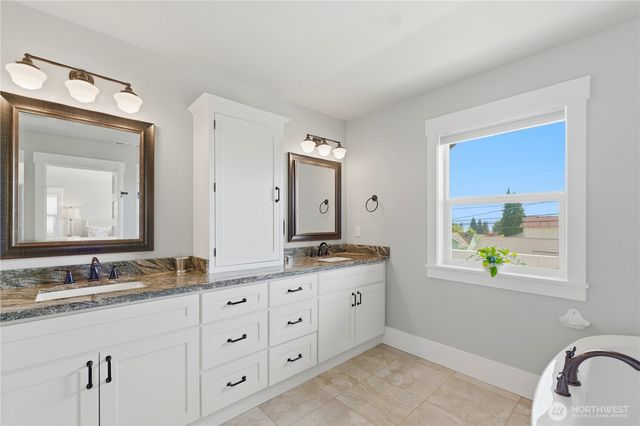 4927 N Bristol Street, Tacoma, WA 98407