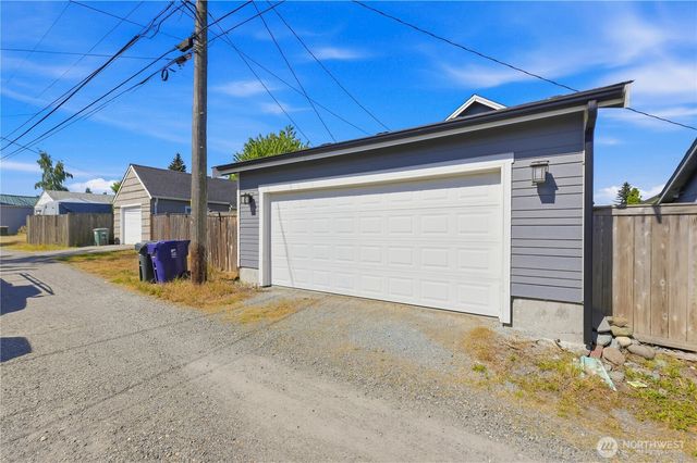 4927 N Bristol Street, Tacoma, WA 98407