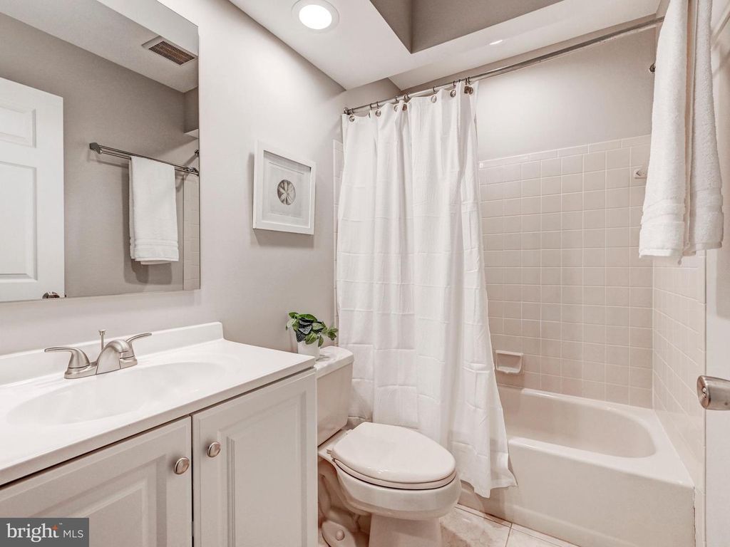Image 21 of property listing at 9345 BREAMORE CT, Laurel, MD 20723
