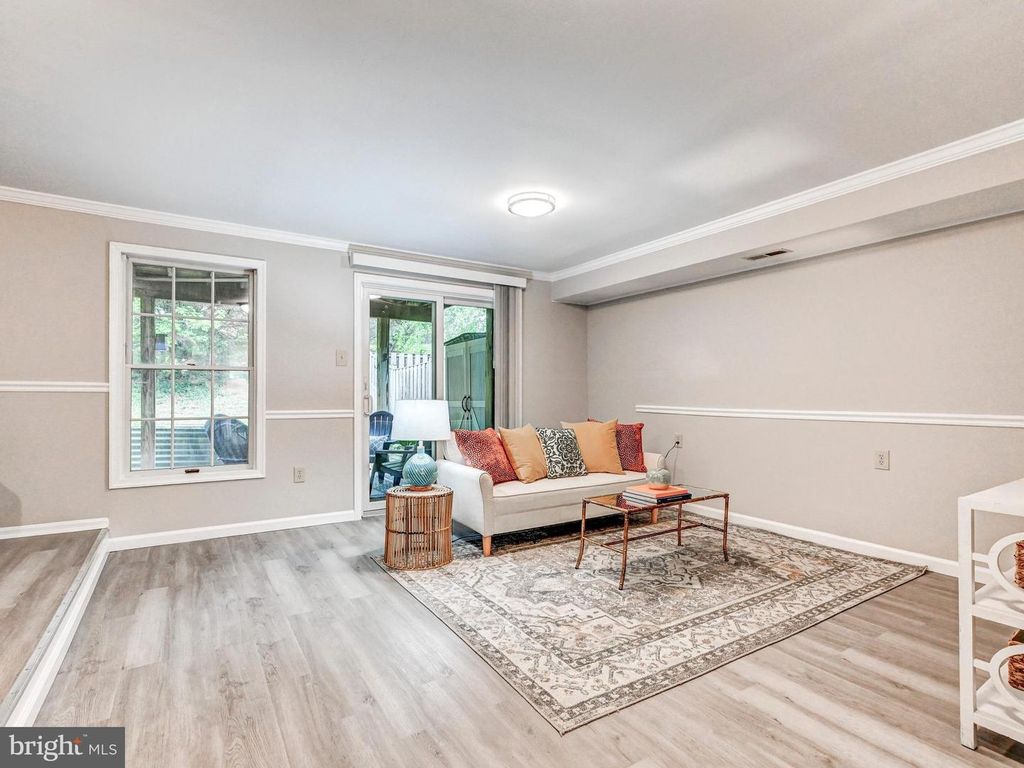 Image 22 of property listing at 9345 BREAMORE CT, Laurel, MD 20723