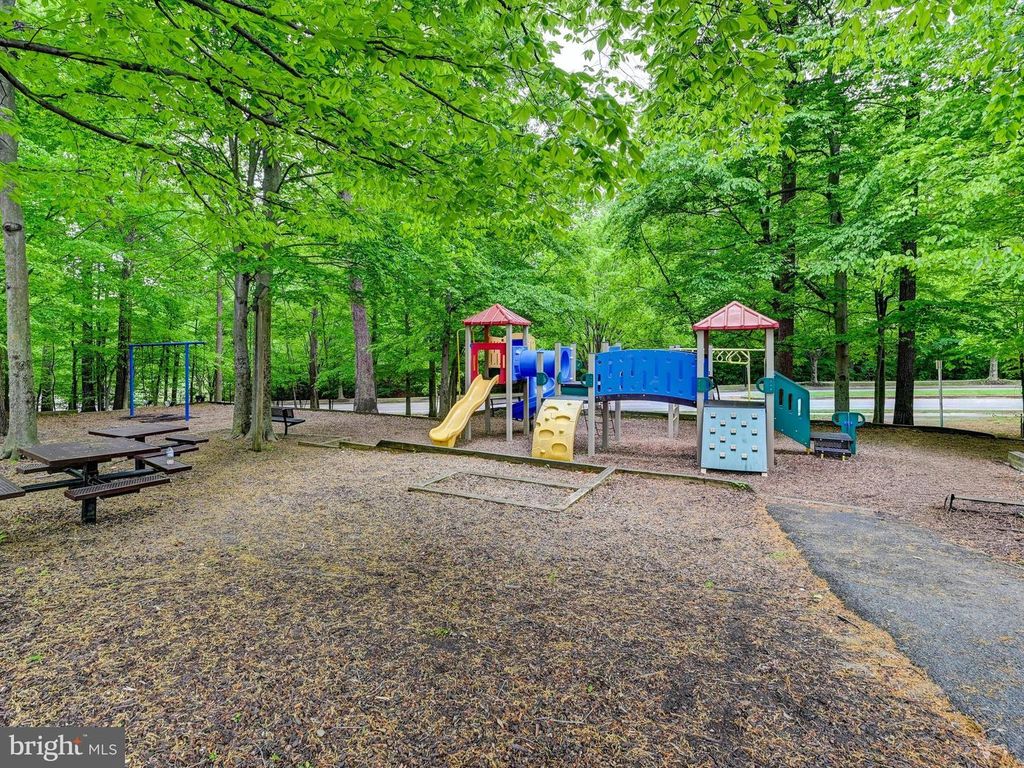 Image 31 of property listing at 9345 BREAMORE CT, Laurel, MD 20723