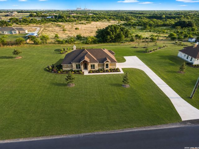 8918 NEW SULPHUR SPRINGS RD, San Antonio, TX 78263