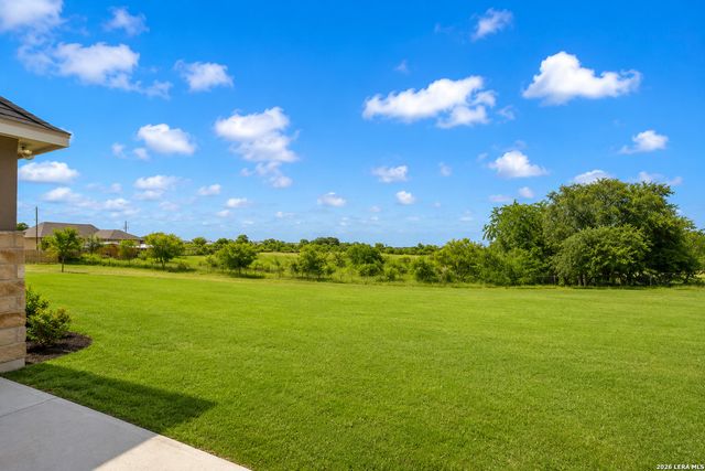 8918 NEW SULPHUR SPRINGS RD, San Antonio, TX 78263