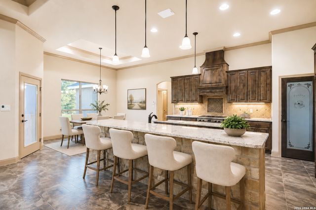 8918 NEW SULPHUR SPRINGS RD, San Antonio, TX 78263