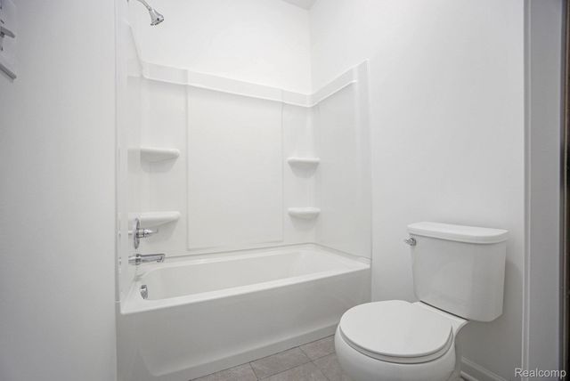 68788 Place Road, Lenox Township, MI 49050