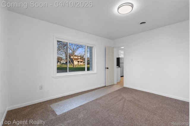 23615 Columbus Avenue, Warren, MI 48089