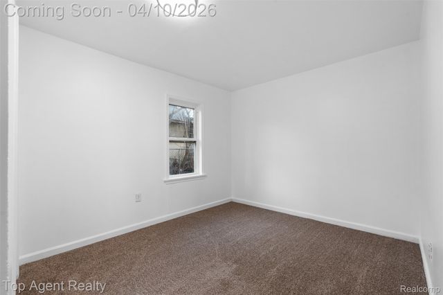 23615 Columbus Avenue, Warren, MI 48089