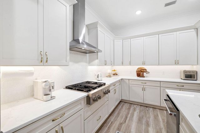 160 N J Hunter's Way, Freeport, FL 32439