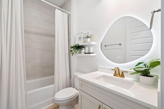 160 N J Hunter's Way, Freeport, FL 32439