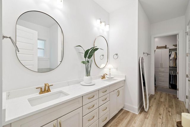 160 N J Hunter's Way, Freeport, FL 32439