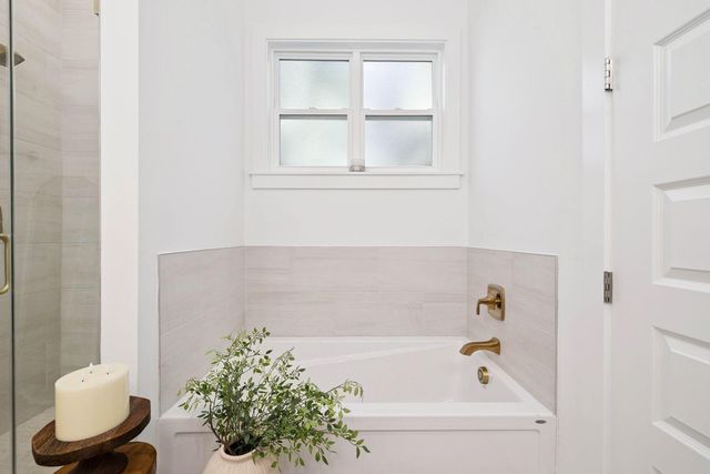 160 N J Hunter's Way, Freeport, FL 32439