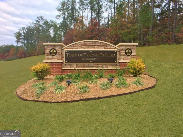 175 Donegal Drive, Tyrone, GA 30290